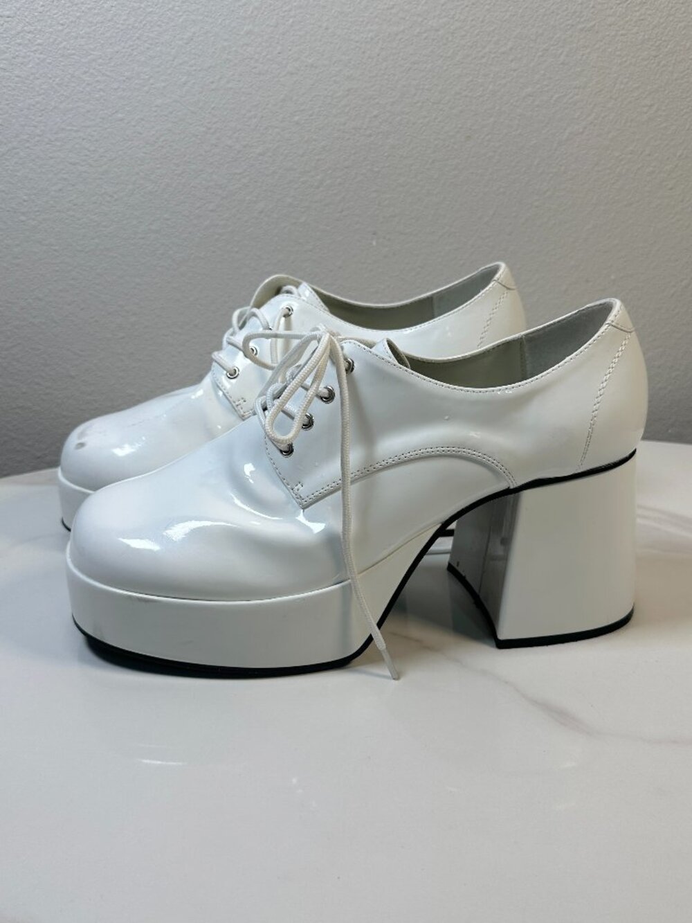 Men's White Patent Platform Shoes – 70s Retro Disco Costume 🕺